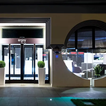 Enjoy Garda Отель 4*