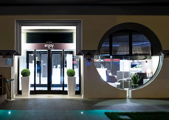 Enjoy Garda Hotel 4*