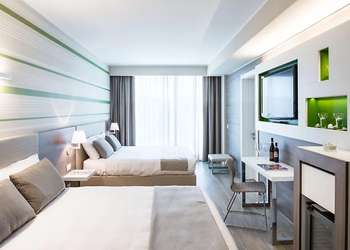 Enjoy Garda Hotel 4*